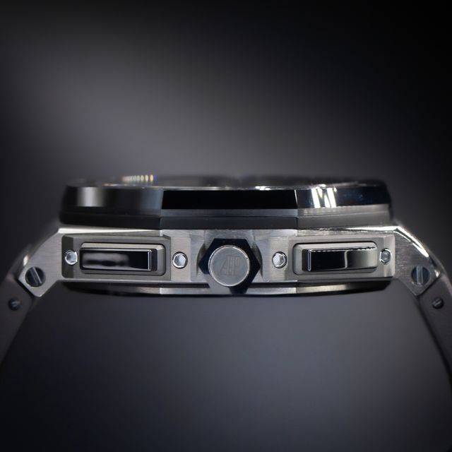 Audemars Piguet Royal Oak Offshore 26400IO.OO.A004CA.01 Image 2